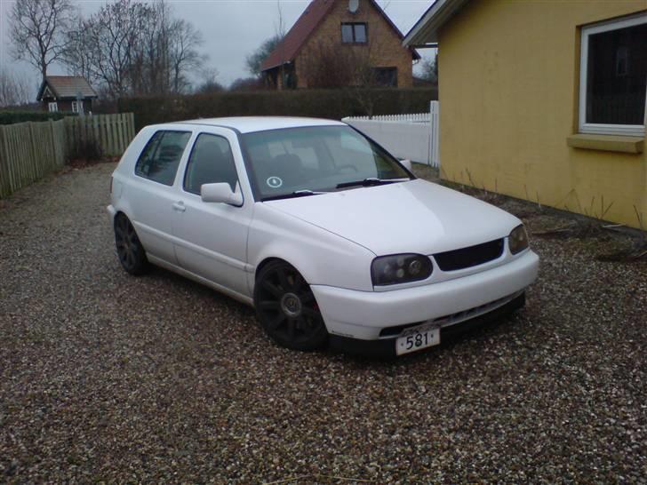 VW VR6 '' Whitey'' (Byttet) - Den ser jo ganske fornuftig ud fra denne vinkel.. billede 2