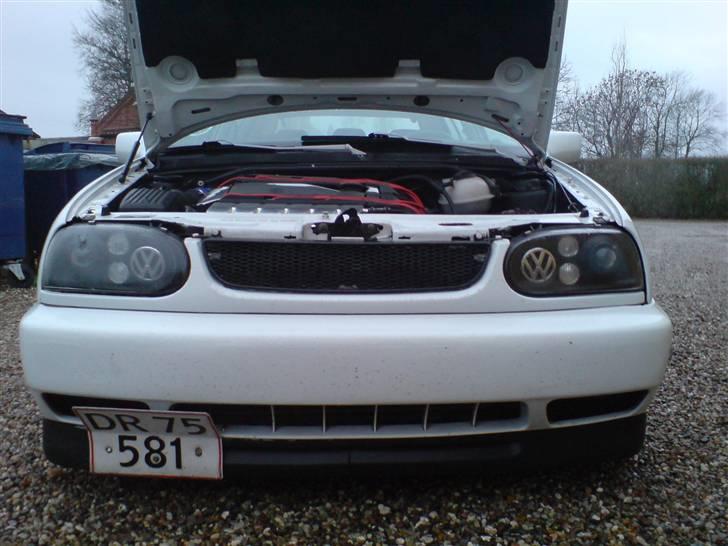 VW VR6 '' Whitey'' (Byttet) - forlygterne er nu ikke for kønne, de er det første som skal skiftes billede 7