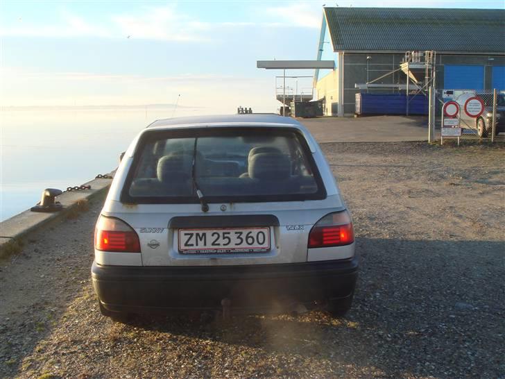 Nissan sunny solgt billede 3