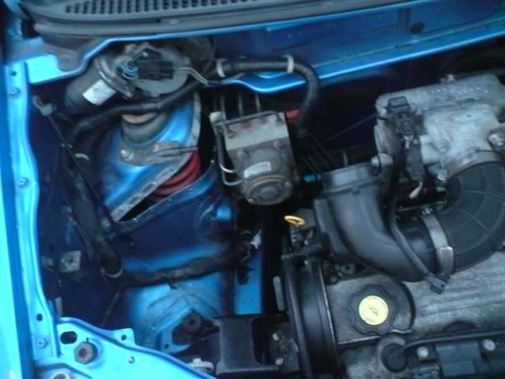 Suzuki Wagon R+ Aut. -=DØD=- - motorrummet h. tårn er smadret billede 17