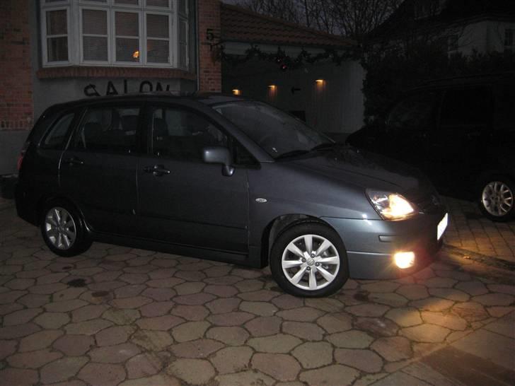 Suzuki Liana billede 2