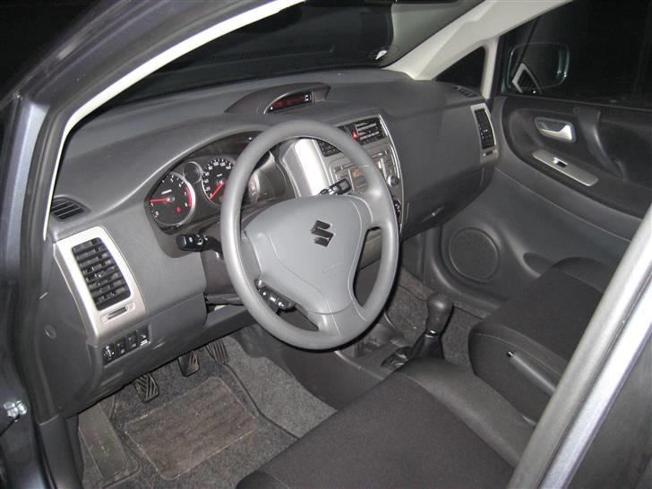 Suzuki Liana billede 4