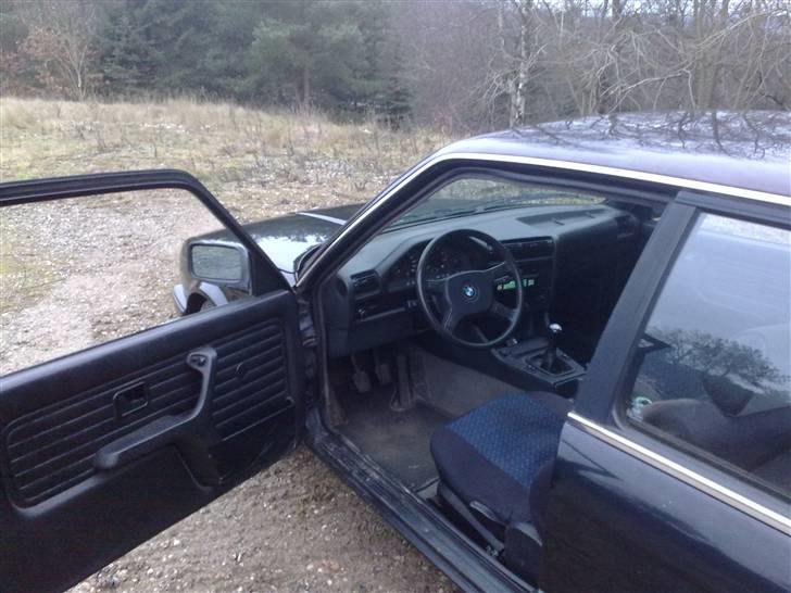 BMW E30 316i SOLGT billede 6