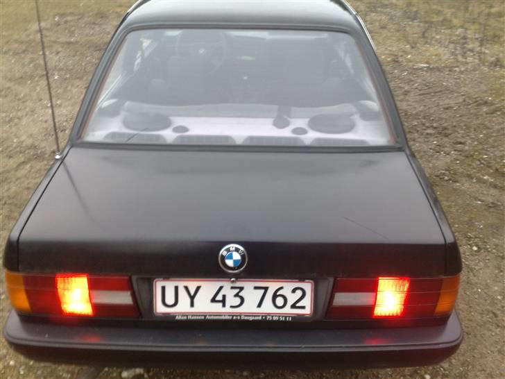BMW E30 316i SOLGT billede 13