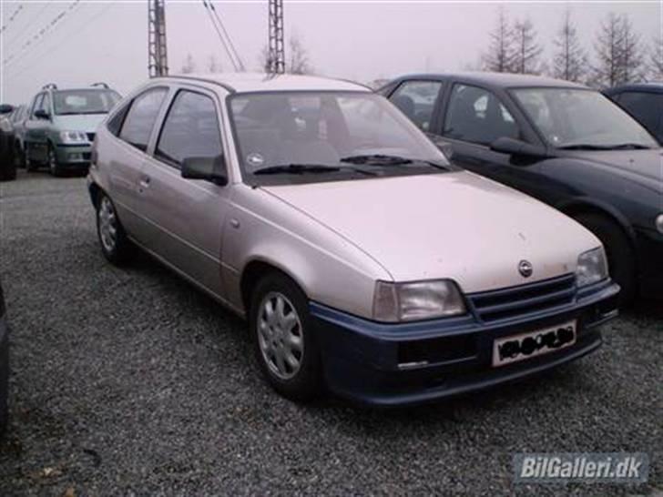 Opel Kadett E TIL -SOLGT- billede 6