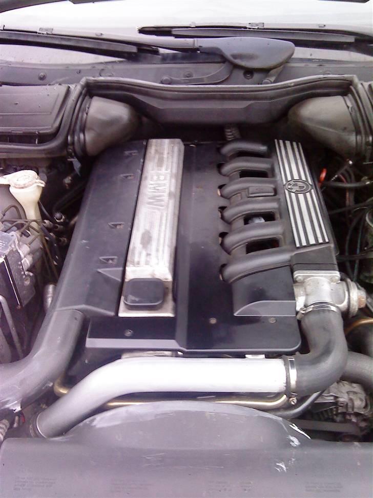 BMW E39 525TDS M5 LOOK SOLGT billede 10