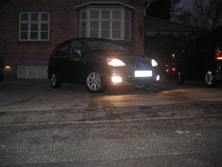 {{currentPhoto.altText}} billede {{currentPhoto.number}}