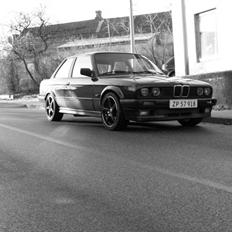 BMW E30 325i (solgt)