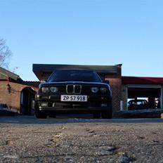 BMW E30 325i (solgt)