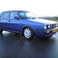VW Golf 2 1.8 solgt