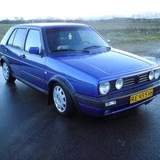 VW Golf 2 1.8 solgt