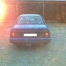 Ford Sierra 2,0i DØD:(