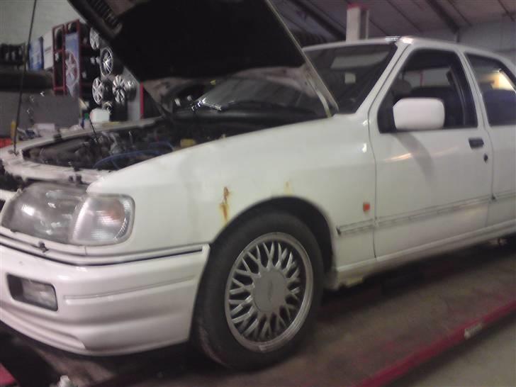 Ford Sierra Cosworth *Solgt* - med sharktooth monteret billede 2