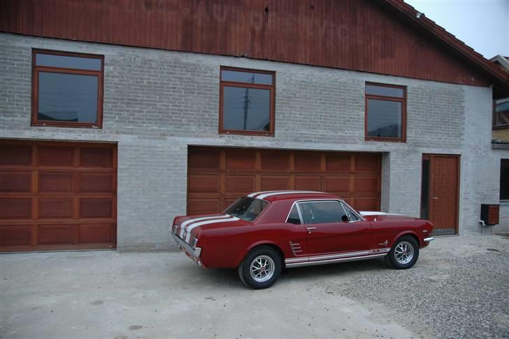Ford Mustang - SOLGT billede 2