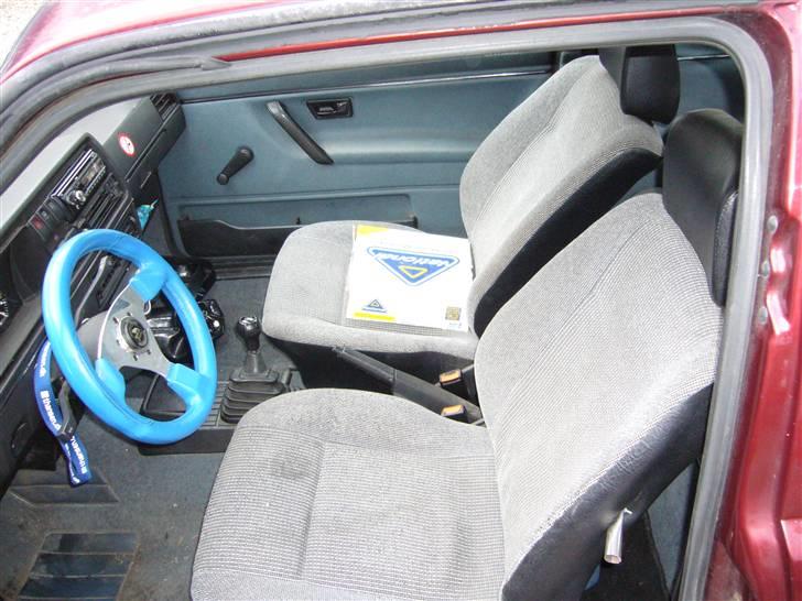 VW Golf 2 D - Mit gamle rat, og den fine kabine.. billede 9