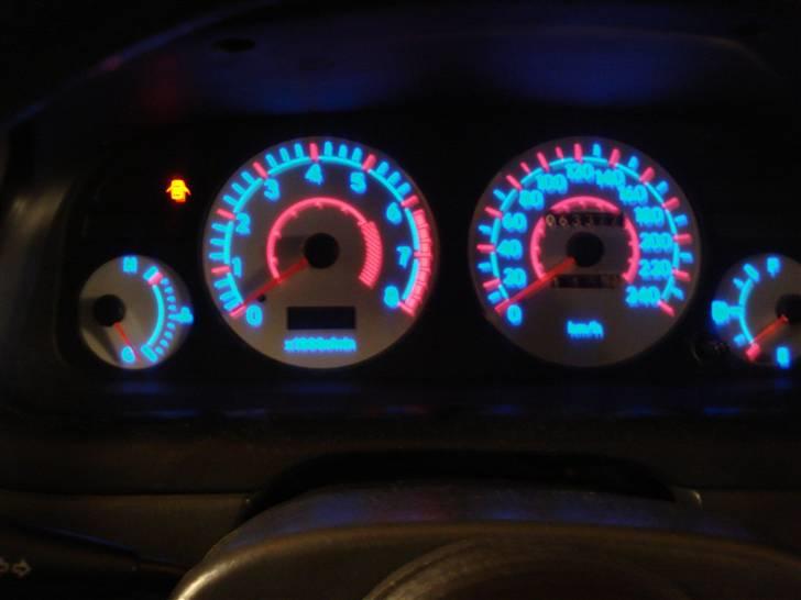 Toyota corolla gsi 20v solgt - så er plasma skiver monteret  billede 5