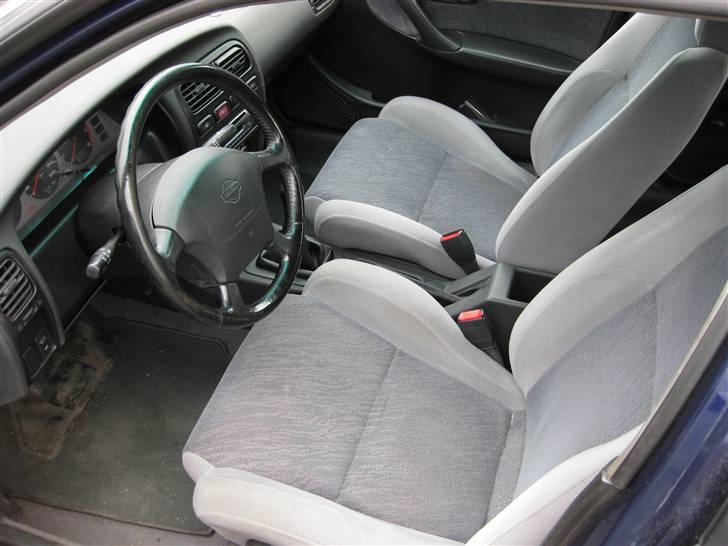 Nissan primera SRI (SOLGT) - SRI kabinen billede 4