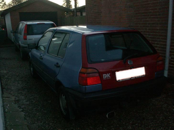 VW      Golf 3 1,8 CL BYTTET billede 10