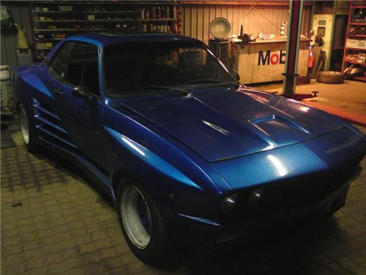 Opel manta - ..og så i hvid med de tre "berømte" gte-striber, polerede fælge og cognac farvet læderstue billede 7