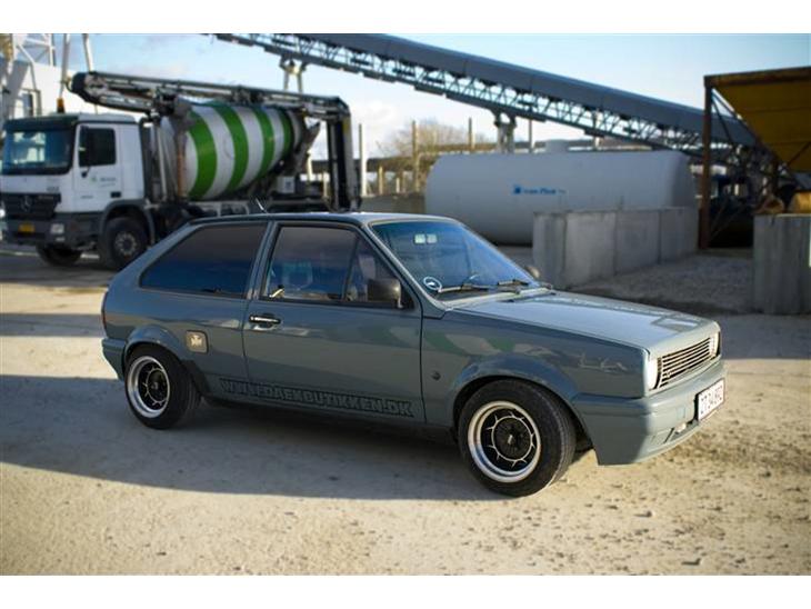 {{currentPhoto.altText}} billede {{currentPhoto.number}}