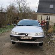 Peugeot 406
