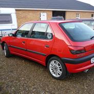 Peugeot 306