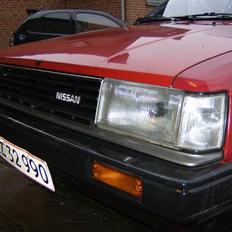 Nissan cherry kører min mor i nu