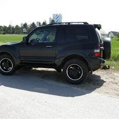 Mitsubishi Pajero 3,2DI-D**SOLGT**