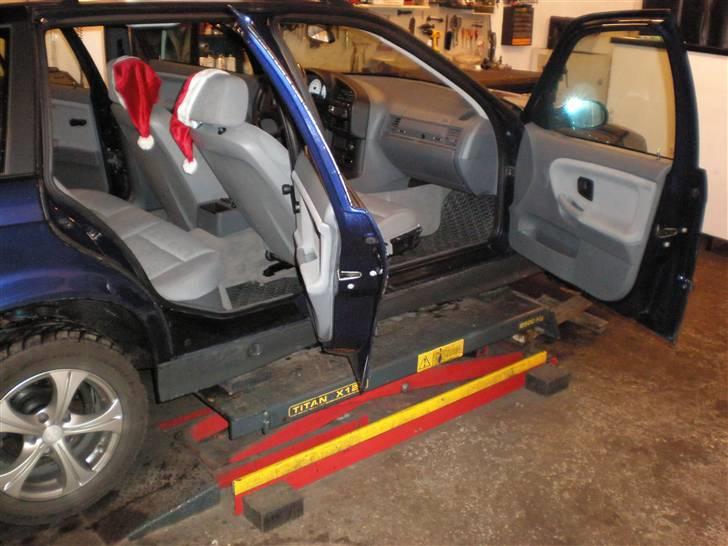 BMW 318 - orig. lister billede 4