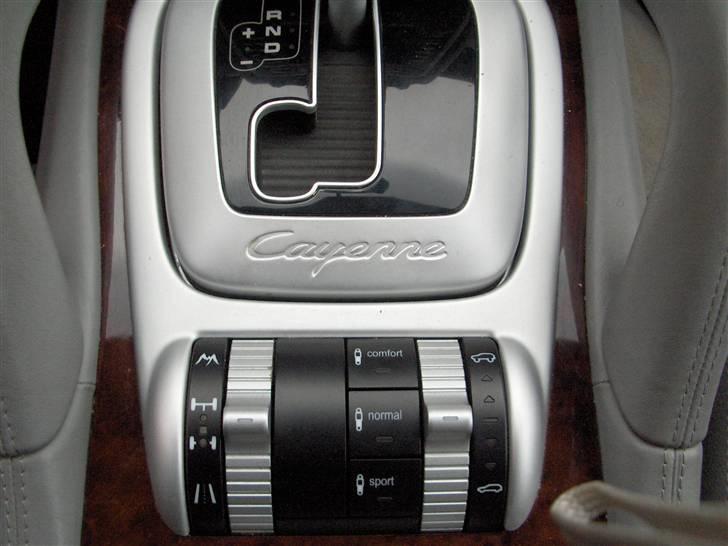 Porsche Cayenne 4,5 V8 solgt billede 11