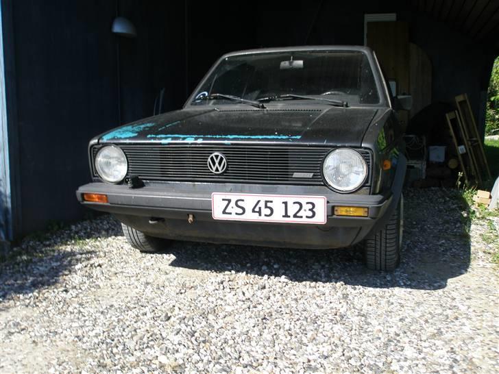 VW Golf 1 1.6D - Solen skinner (: billede 1