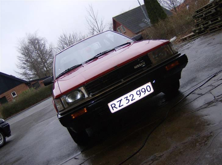 Nissan cherry kører min mor i nu billede 1