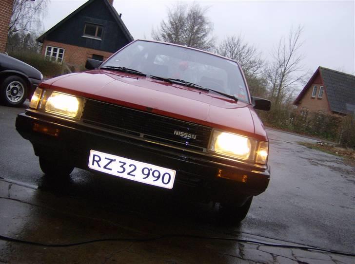 Nissan cherry kører min mor i nu billede 7