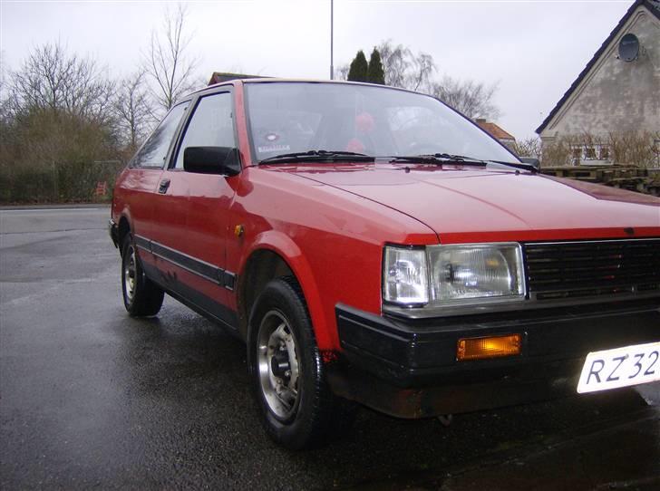 Nissan cherry kører min mor i nu billede 12