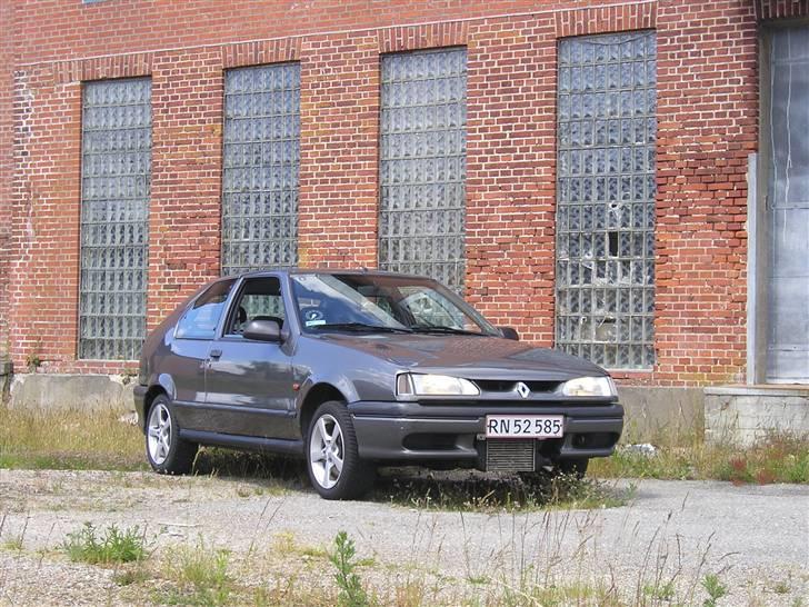 Renault 19 billede 1