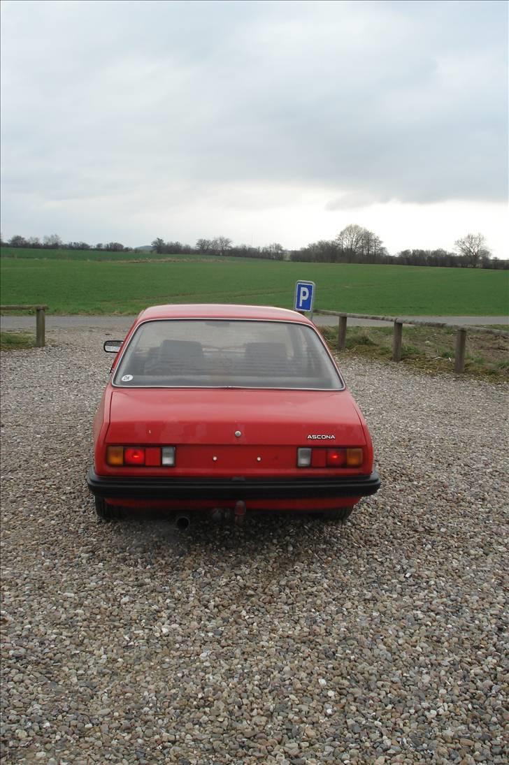 Opel Ascona b 2,0 E Solgt billede 6