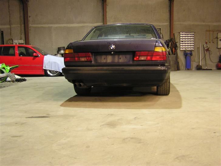 BMW E32 735i ''SOLGT'' - Som den så ud da jeg fik den :) billede 10