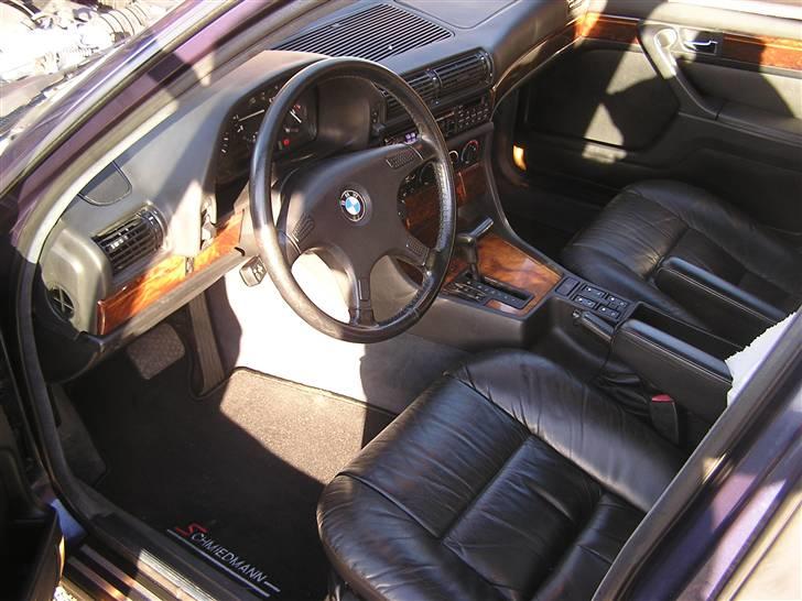 BMW E32 735i ''SOLGT'' - Det færdige resultat indeni, det pyntede da? billede 19