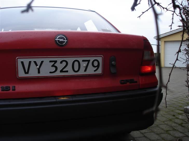 Opel Astra f 1,6i [Tidl. bil] billede 9