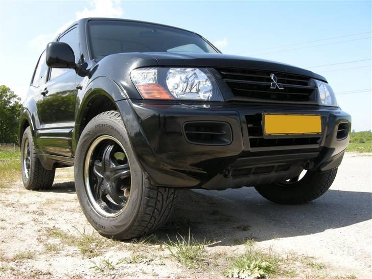 Mitsubishi Pajero 3,2DI-D**SOLGT** billede 2
