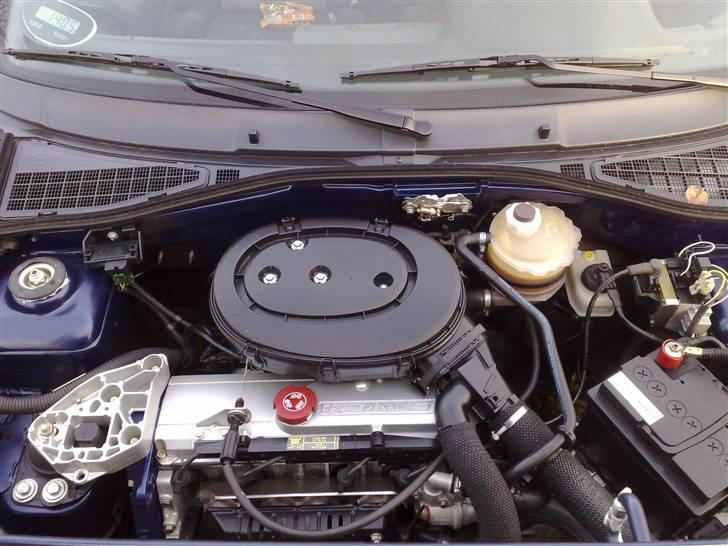 Renault clio (totalskadet) - mit dejlige motorrum... billede 11