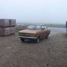 Opel kadett b solgt 