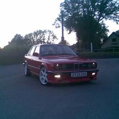 BMW E30 2,0i M-tech 