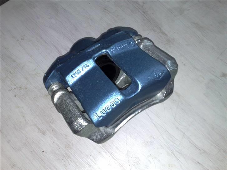 Renault clio (totalskadet) - ja... så godt som nye kaliber...  billede 16