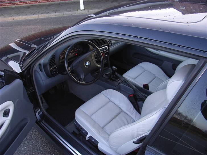 BMW 318 is Coupe -SOLGT- billede 11