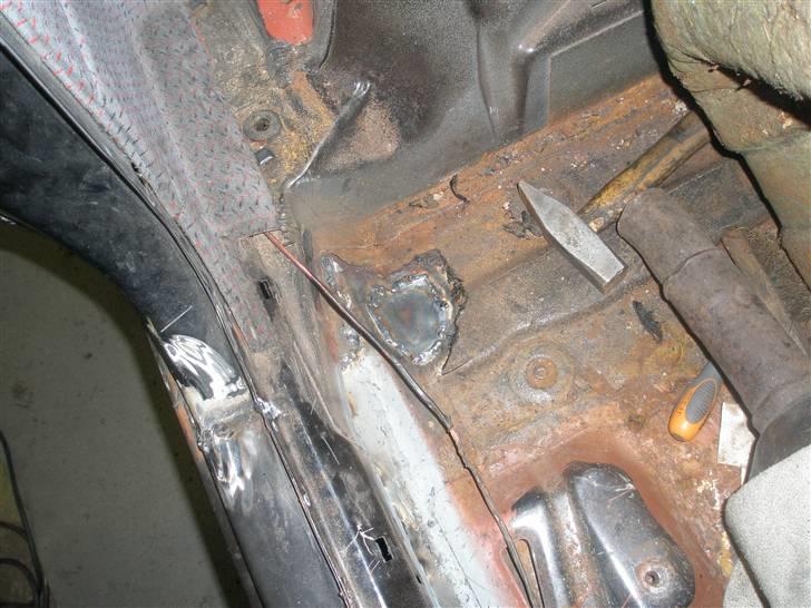 Ford Escort RS 2000 SOLGT - Lidt rust-arbejde billede 4