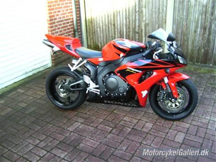 BMW 318 is Coupe -SOLGT- - min CBR 1000RR fra 06.. 172 hk.. billede 14