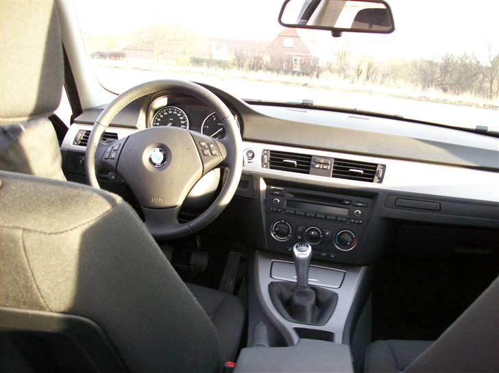 BMW 318d e90 billede 11