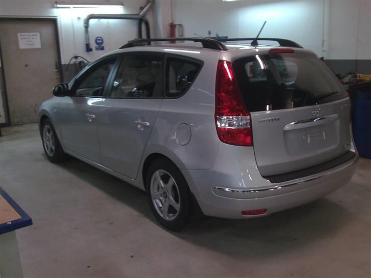 Hyundai i 30 cw Comfort SOLGT - Sænket og med vinter alu billede 3