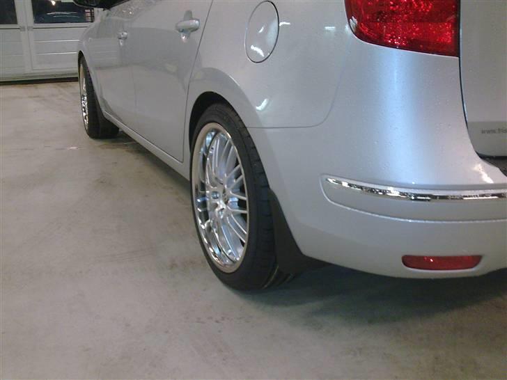 Hyundai i 30 cw Comfort SOLGT - med de nye 18" alu billede 7